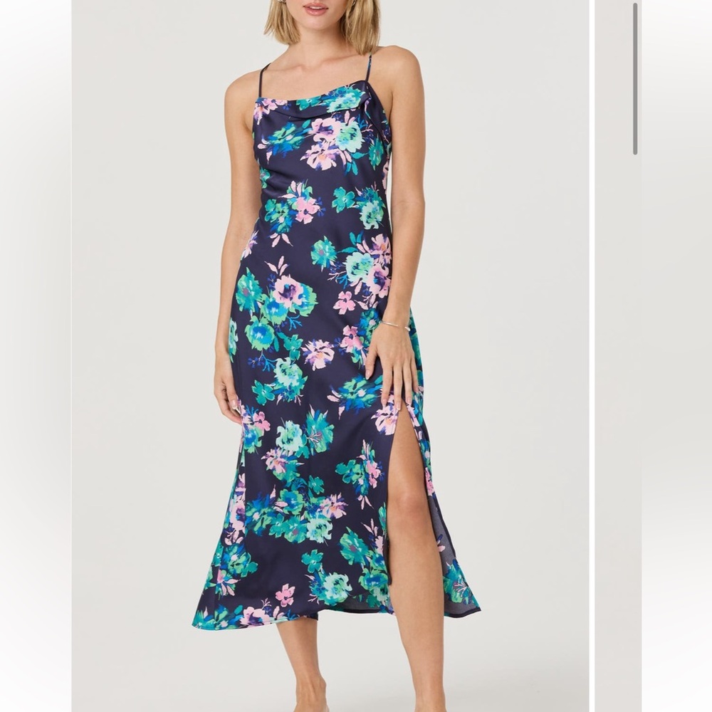 NWT ASTR THE LABEL Floral slip Dress size Medium